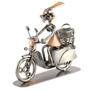 ROLLERFAHRERIN SCHRAUBENMÄNNCHEN