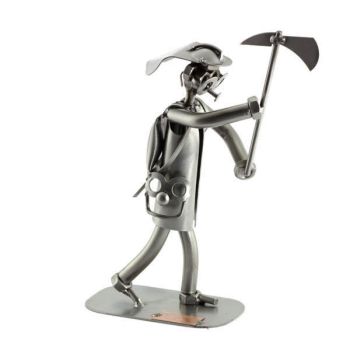 FEUERWEHRMANN MIT AXT