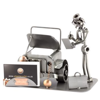 KFZ-SACHVERSTÄNDIGER MIT VISITENKARTEN-HALTER